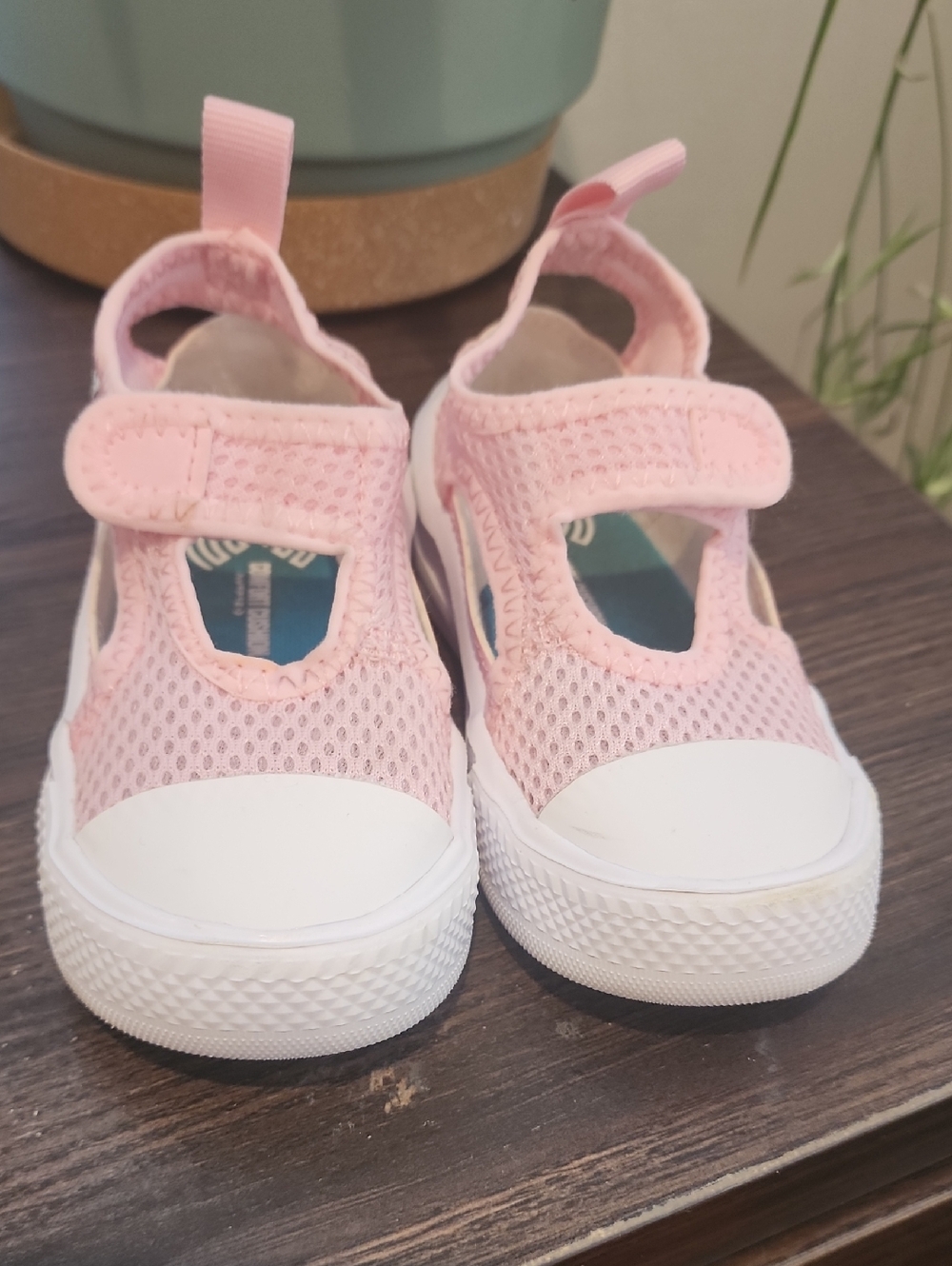 Girls' Pink Mesh Hook-and-Loop Mary Jane Sneakers